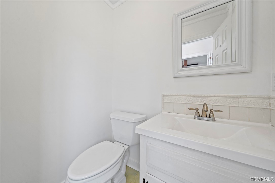 12207 Poplar Forest Dr