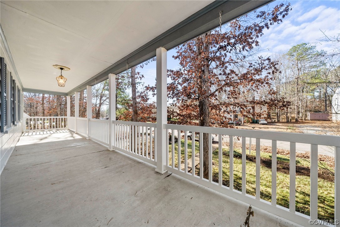 12207 Poplar Forest Dr