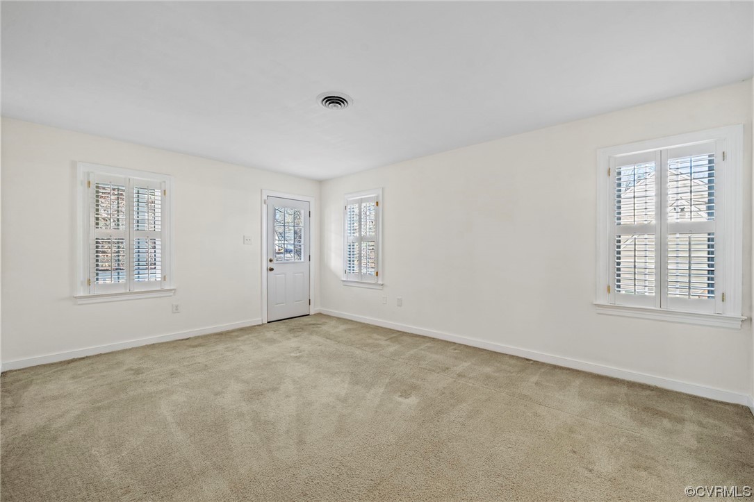 12207 Poplar Forest Dr