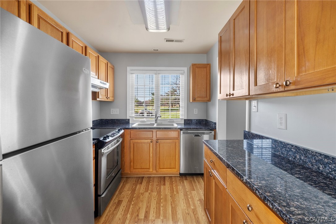 4611 Four Seasons Ter Unit#C