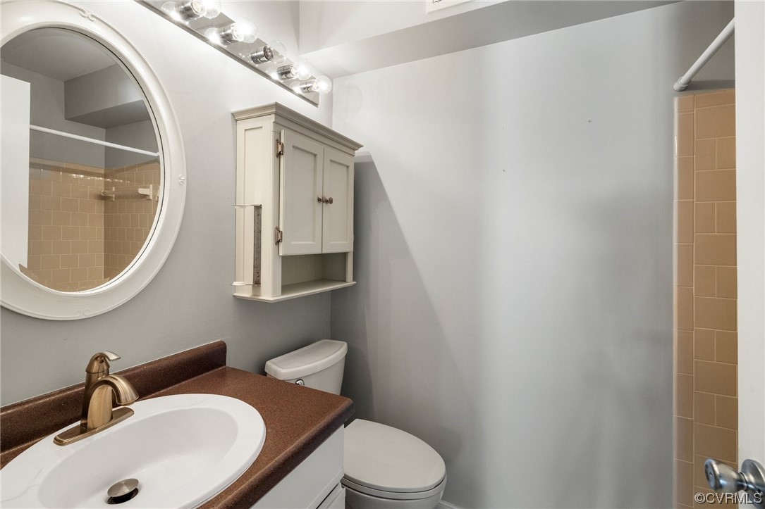 4611 Four Seasons Ter Unit#C