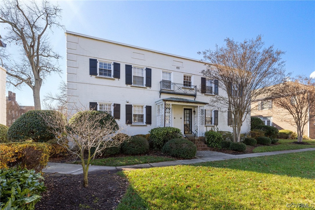 33 W Locke Ln Unit#U3