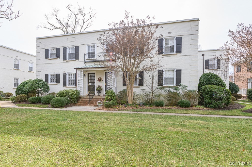 33 W Locke Ln Unit#U3