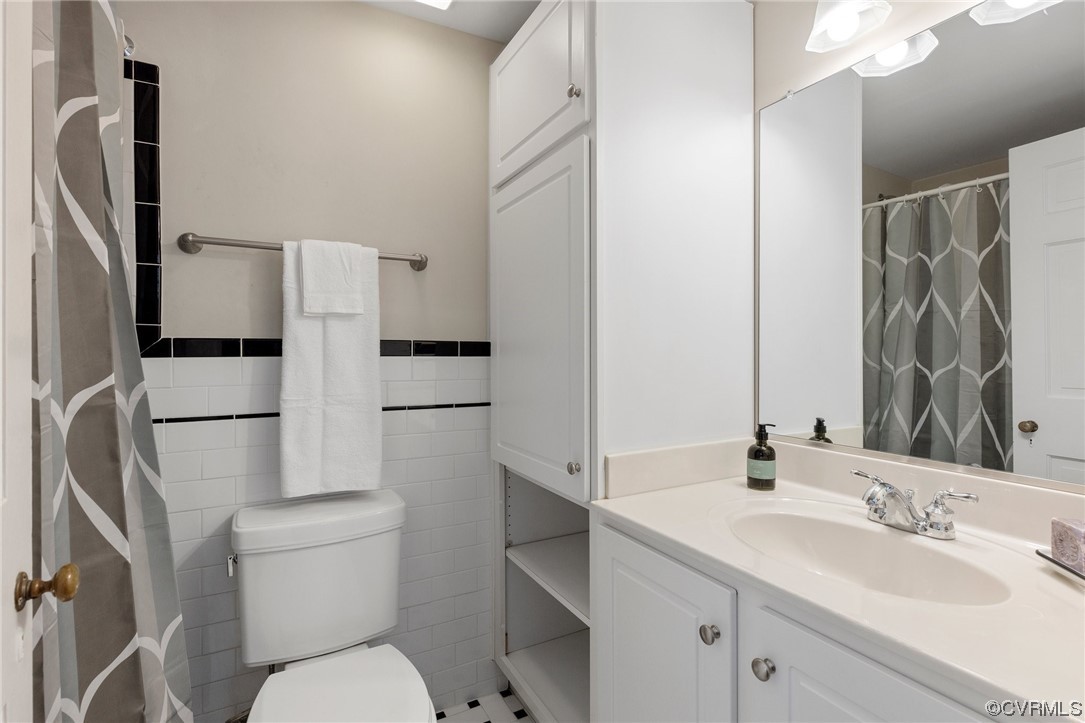 33 W Locke Ln Unit#U3