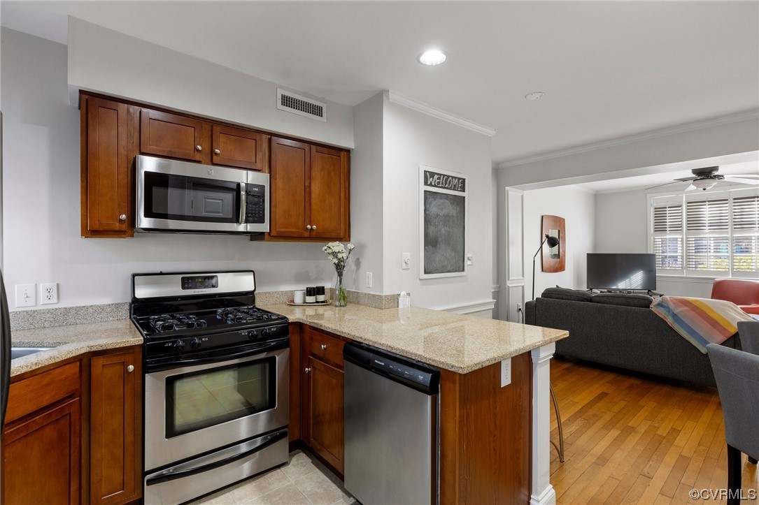 33 W Locke Ln Unit#U3