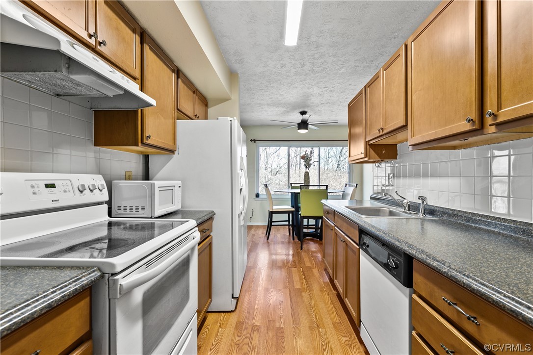 1509 Bronwyn Rd Unit#303