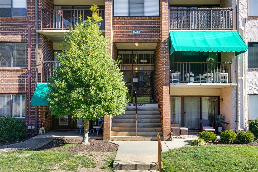 1509 Bronwyn Rd Unit#303