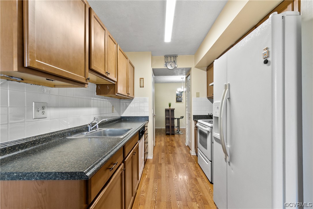 1509 Bronwyn Rd Unit#303