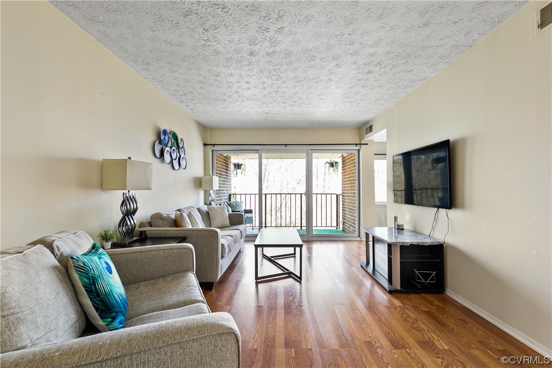 1509 Bronwyn Rd Unit#303