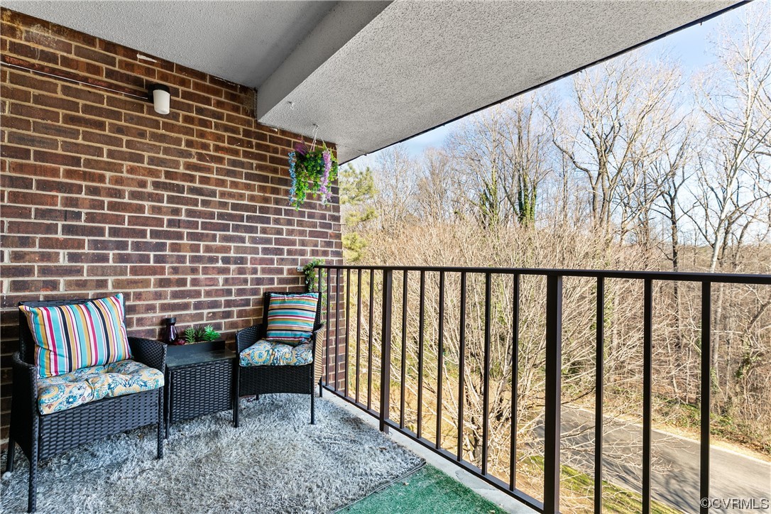 1509 Bronwyn Rd Unit#303