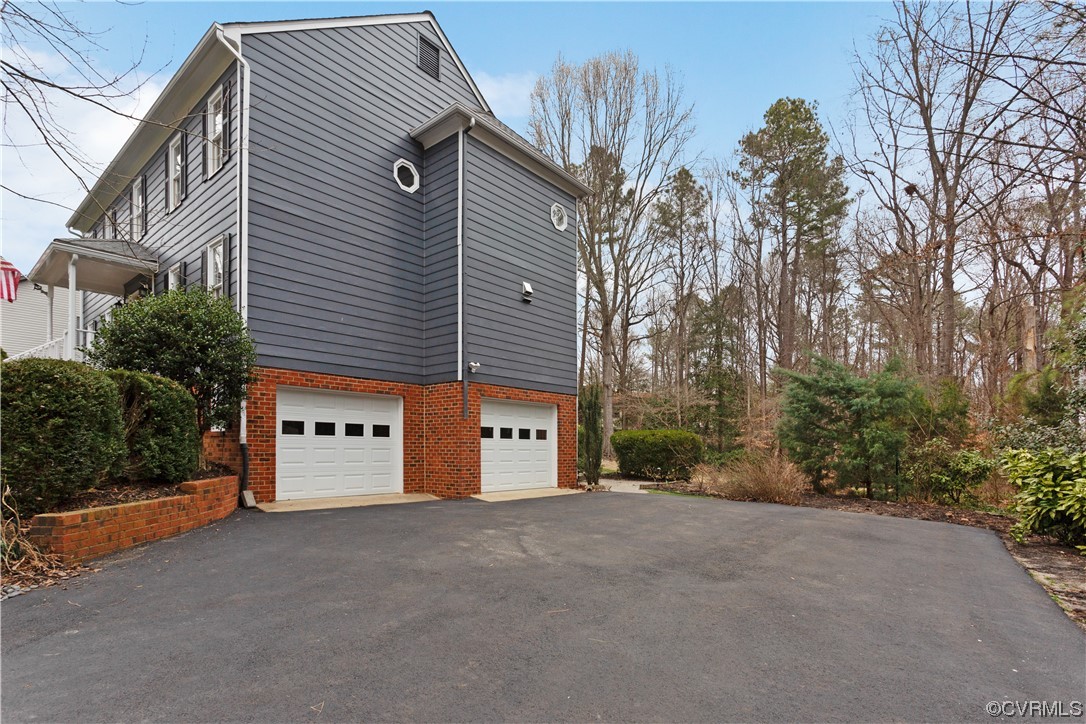 13800 Sunrise Bluff Rd