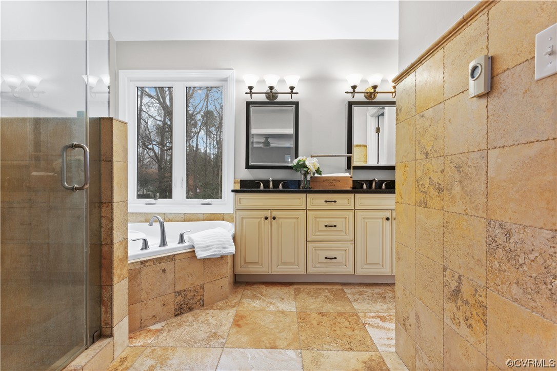 13800 Sunrise Bluff Rd