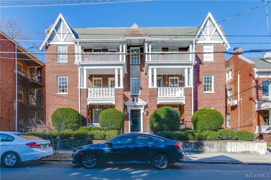 402 N Belmont Ave Unit#U4