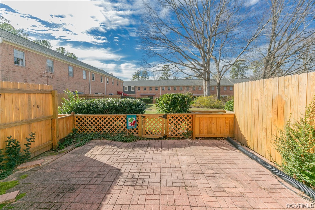 9129 Derbyshire Rd Unit#B