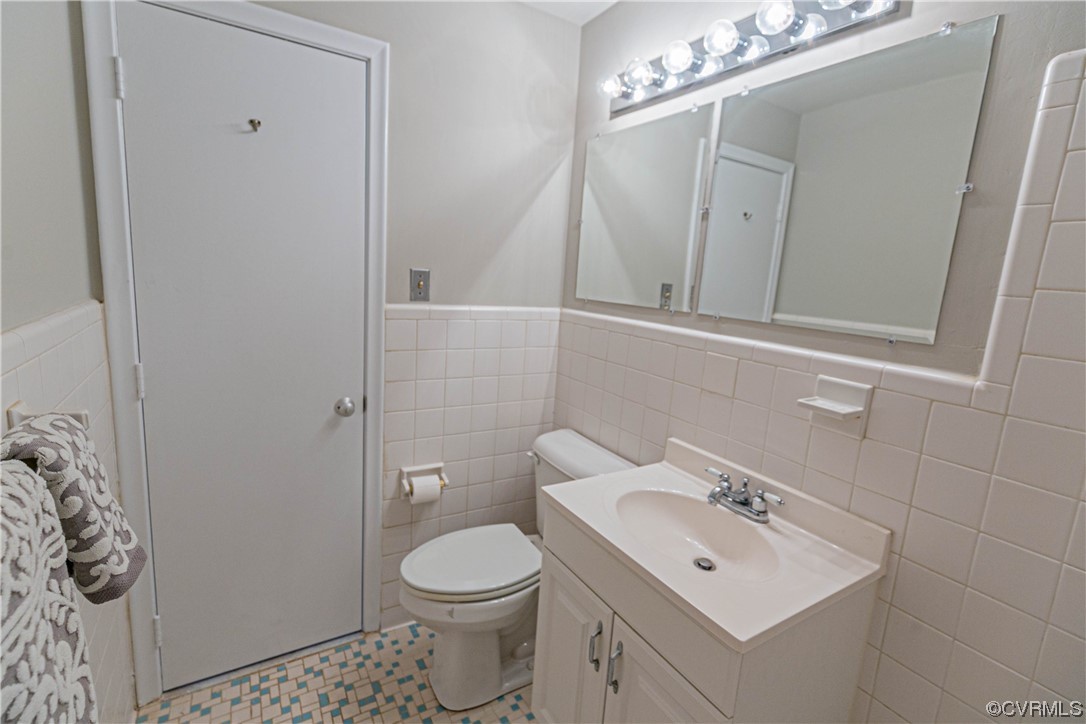 9129 Derbyshire Rd Unit#B