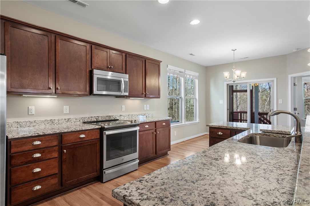 1131 Ashton Village Ln