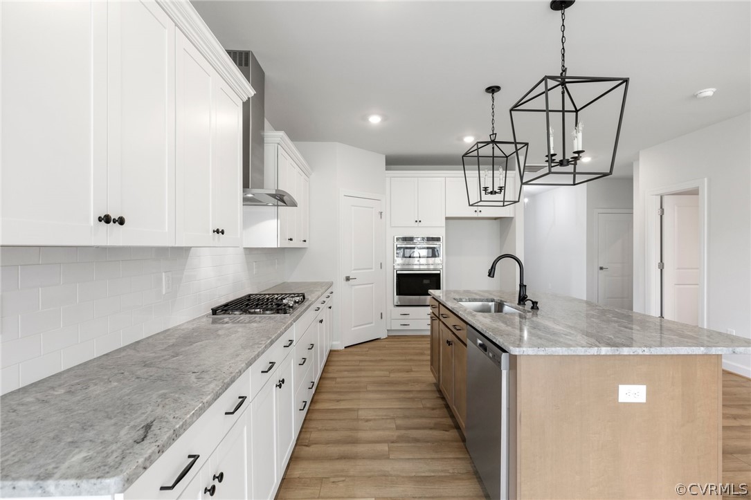 8409 Chimney Rock Dr