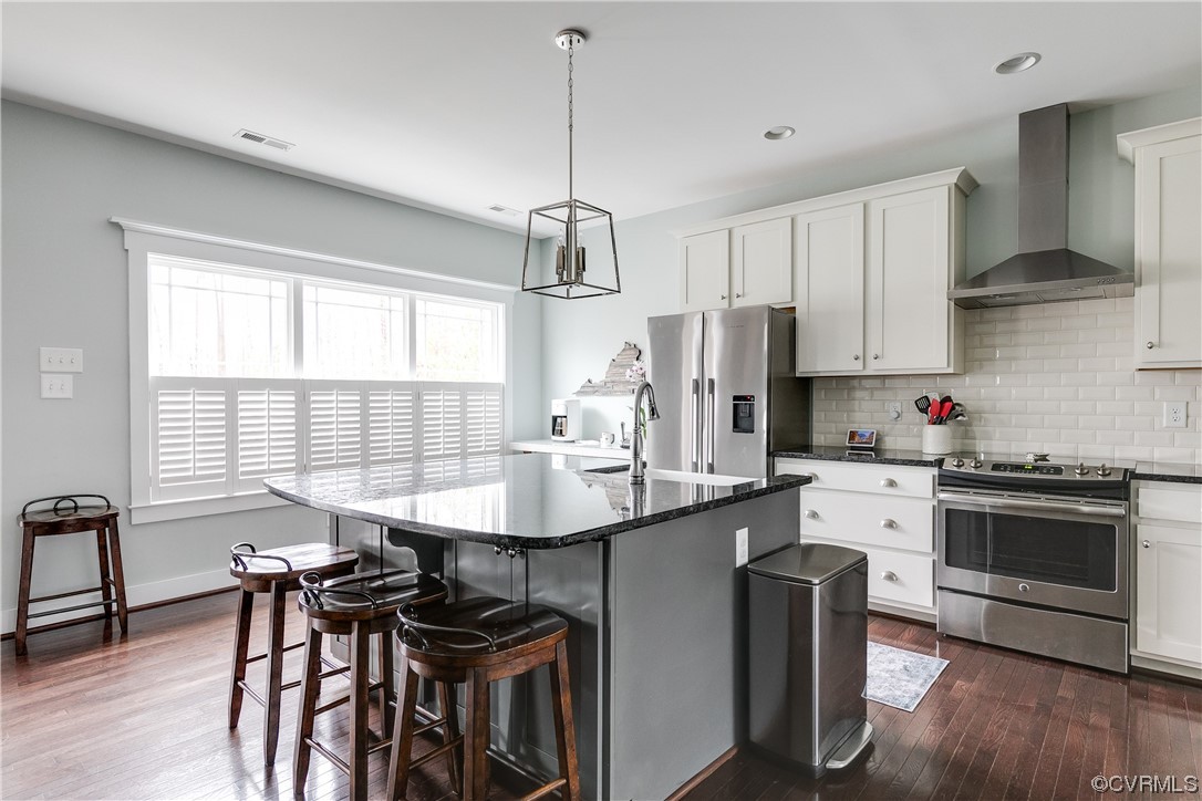 9383 John Wickham Way