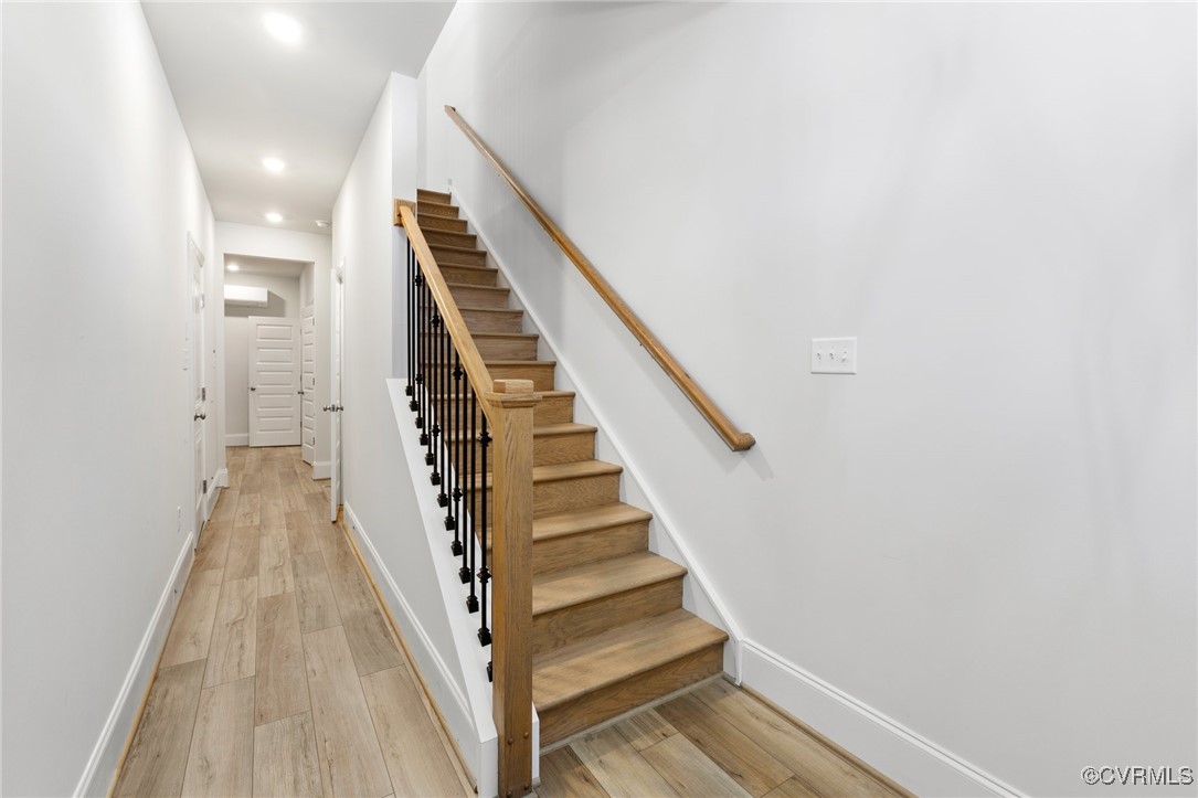 136 Avenda Ln