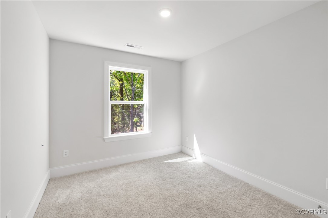 136 Avenda Ln