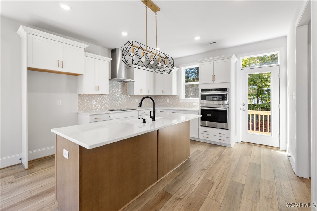 136 Avenda Ln