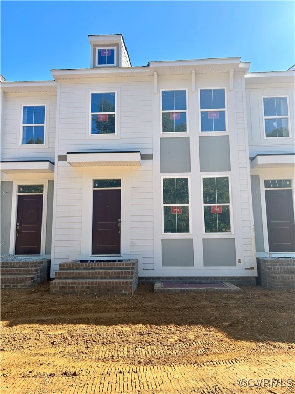 200 Avenda Ln