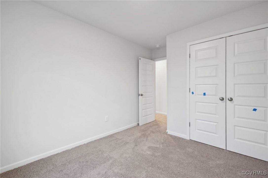 212 Avenda Ln