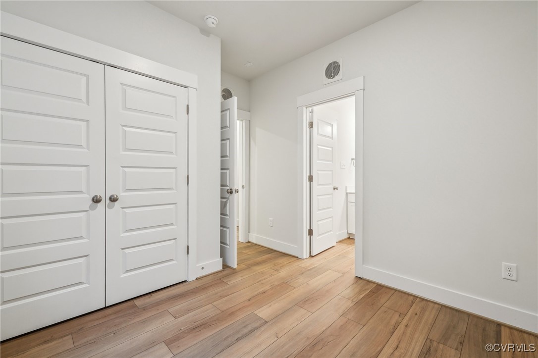 218 Avenda Ln