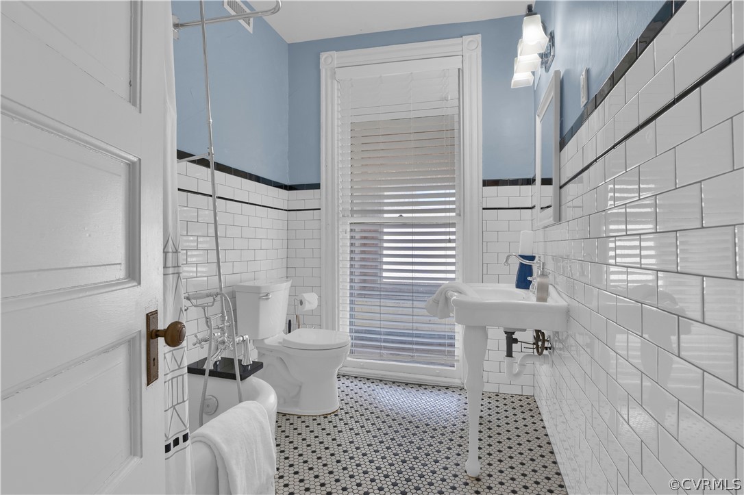 5606 Staples Mill Rd