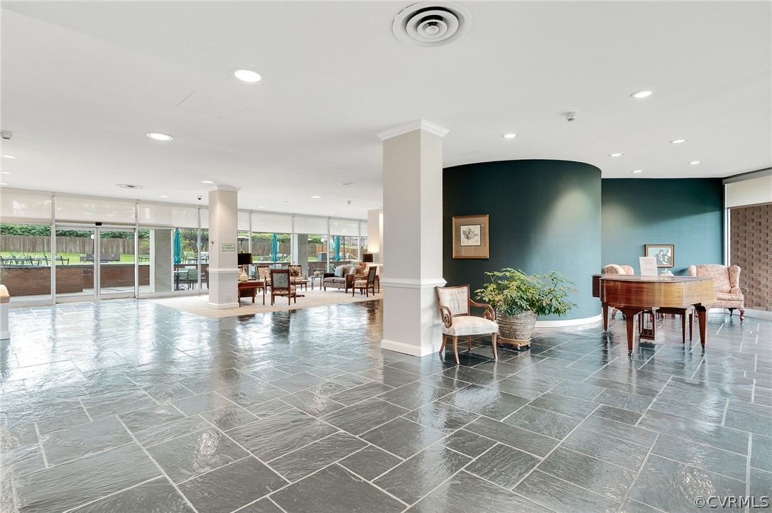 5100 Monument Ave Unit#204