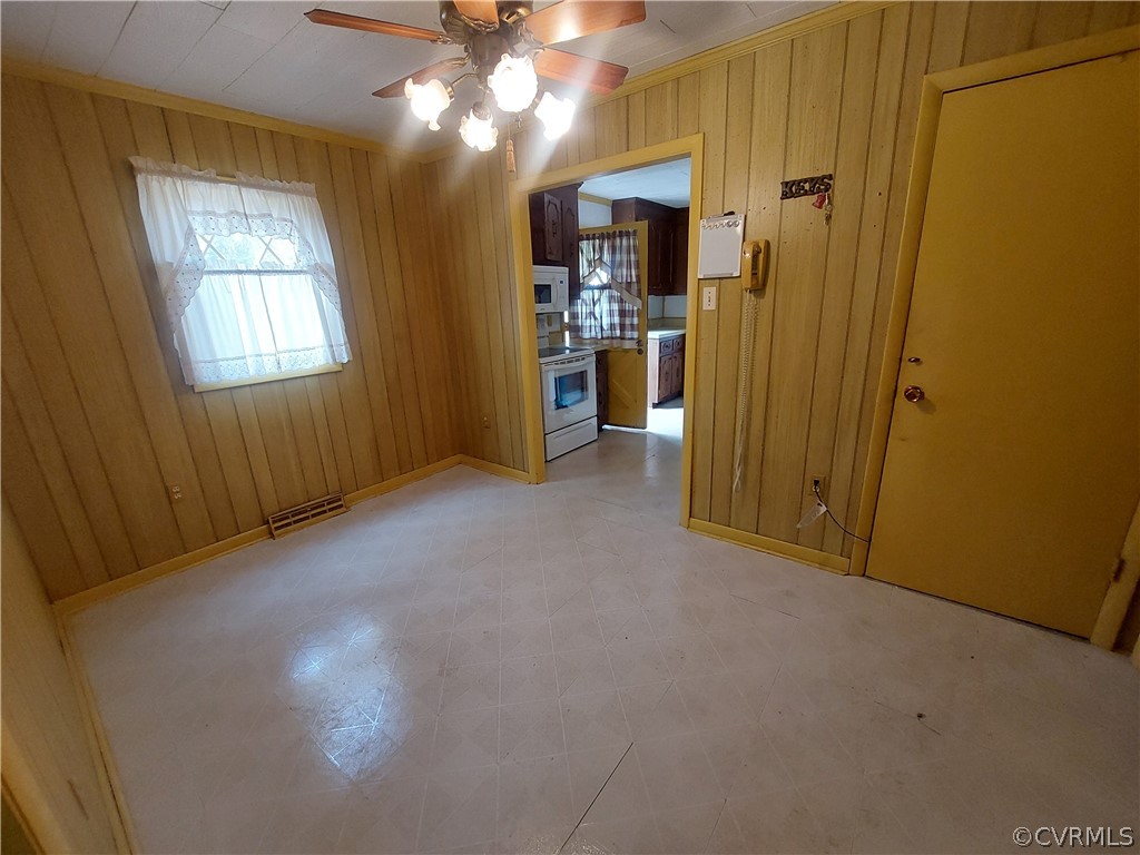 4560 E Williamsburg Rd