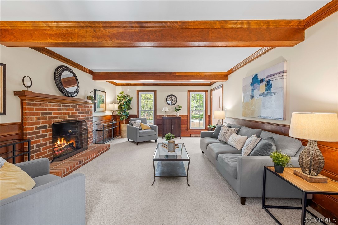2421 Wildercroft Rd