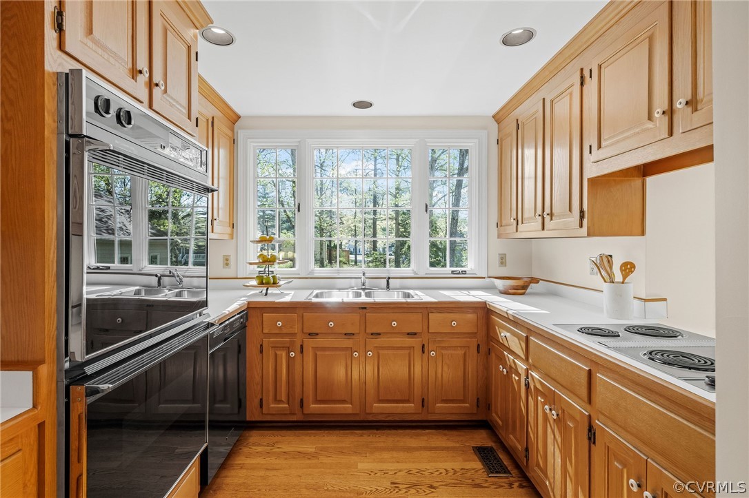 2421 Wildercroft Rd