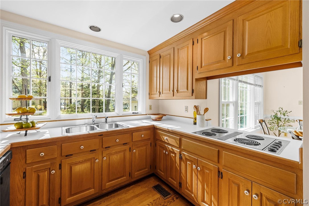2421 Wildercroft Rd