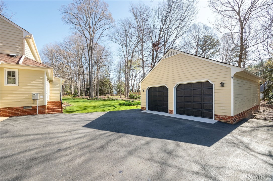 2421 Wildercroft Rd