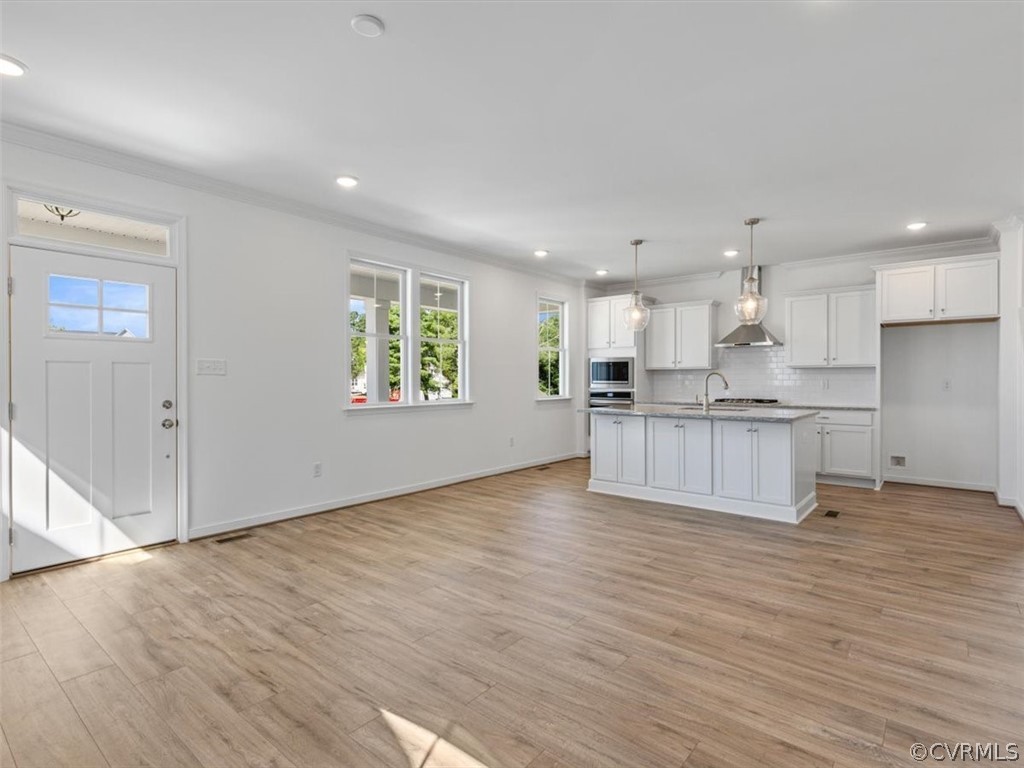 16207 Dogwood Tree Ct