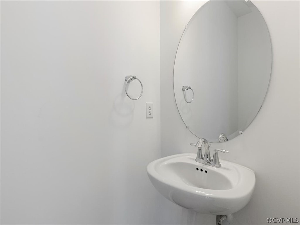 16207 Dogwood Tree Ct