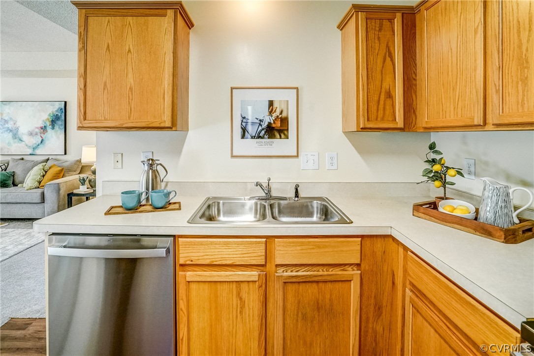 108 Carriage Point Ln