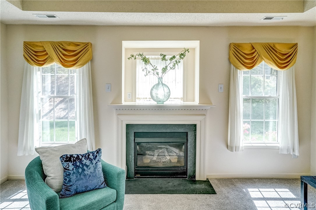 108 Carriage Point Ln