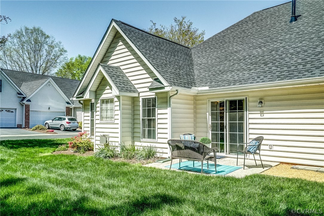 108 Carriage Point Ln