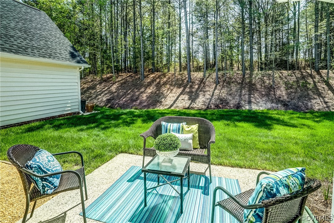 108 Carriage Point Ln