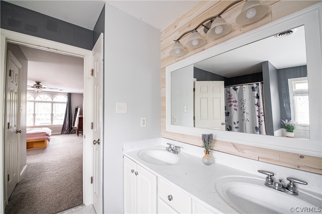 11800 Carters Creek Dr