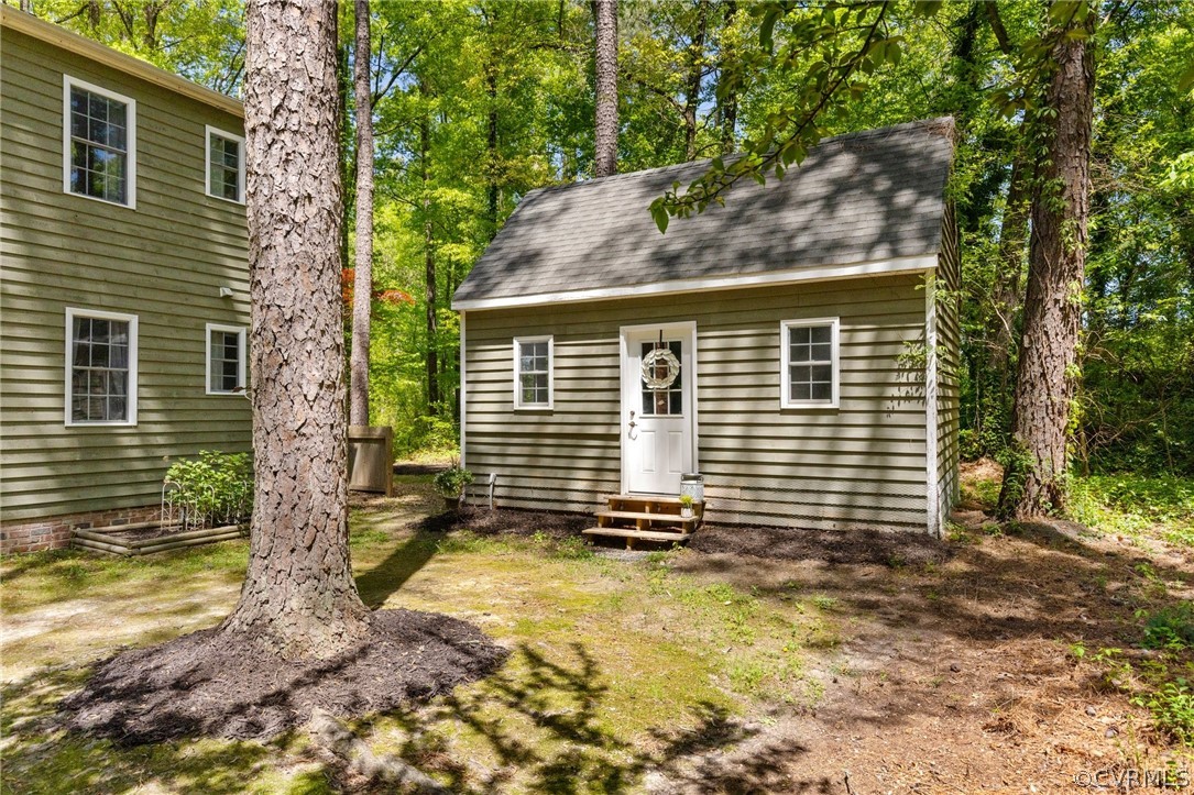 3915 Pebble Creek Rd