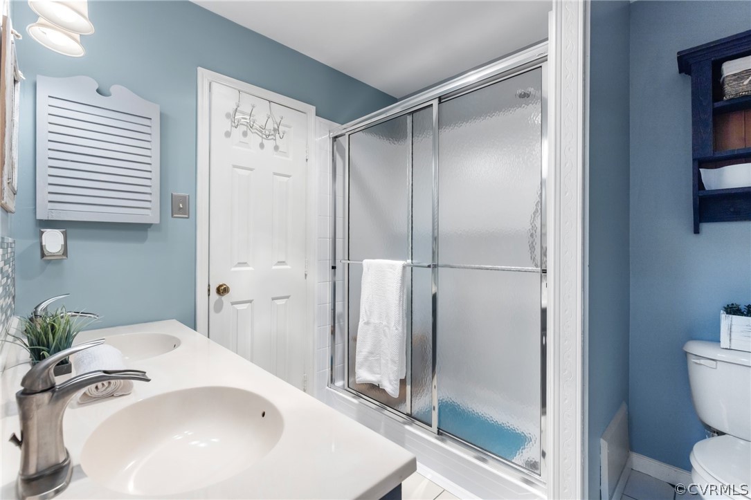 3915 Pebble Creek Rd