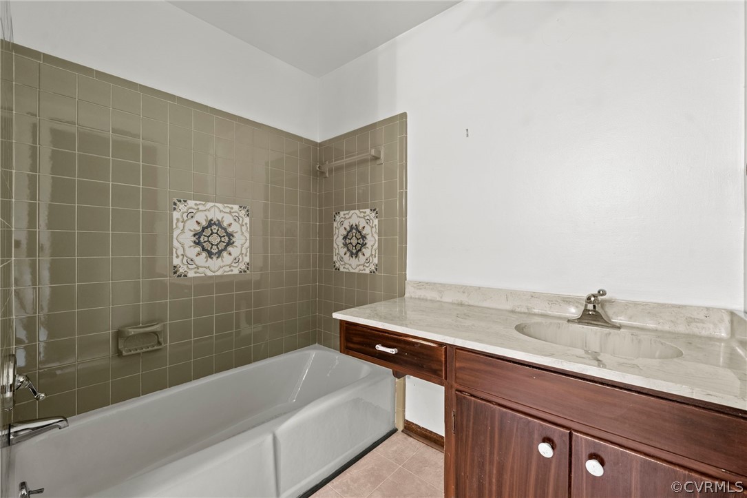 17332 Hidden Lake Ln