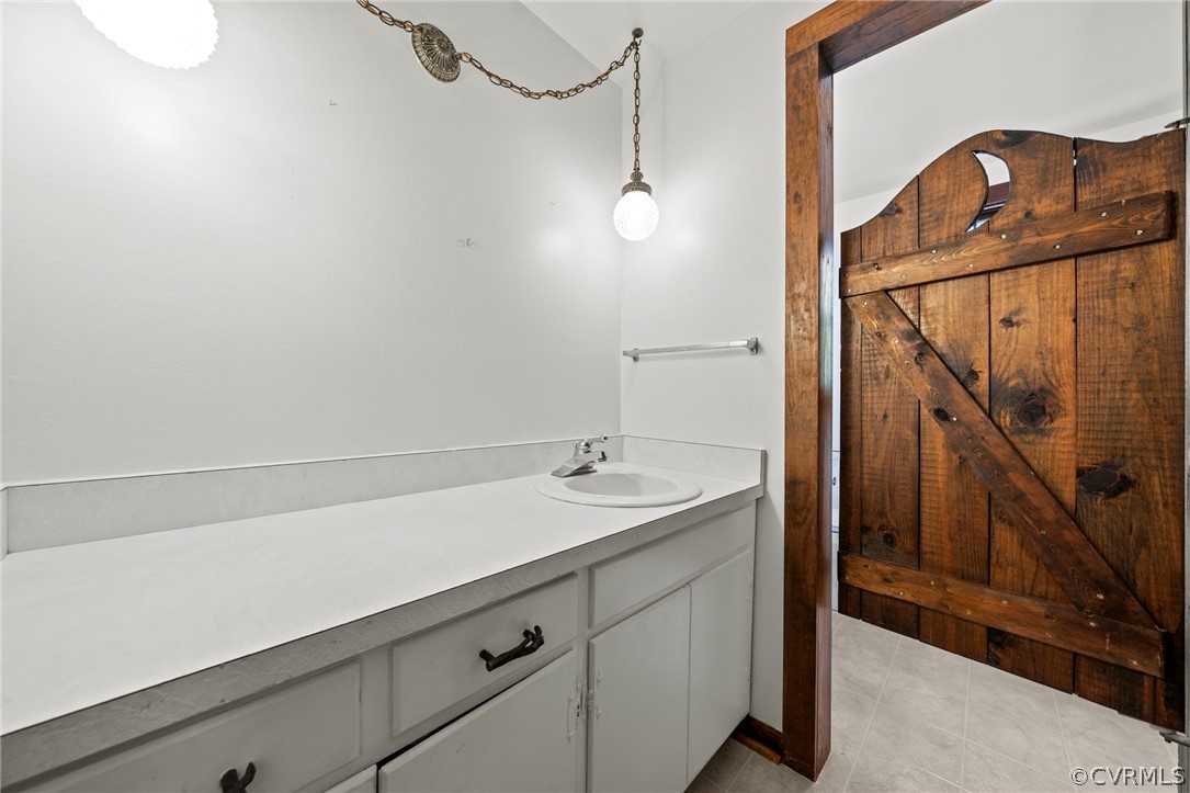 17332 Hidden Lake Ln