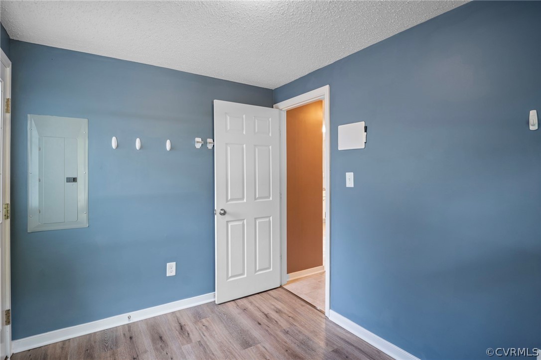 9912 Castle Glen Ter