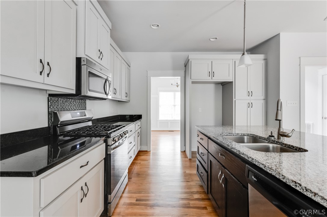 12300 Point Landing Ct