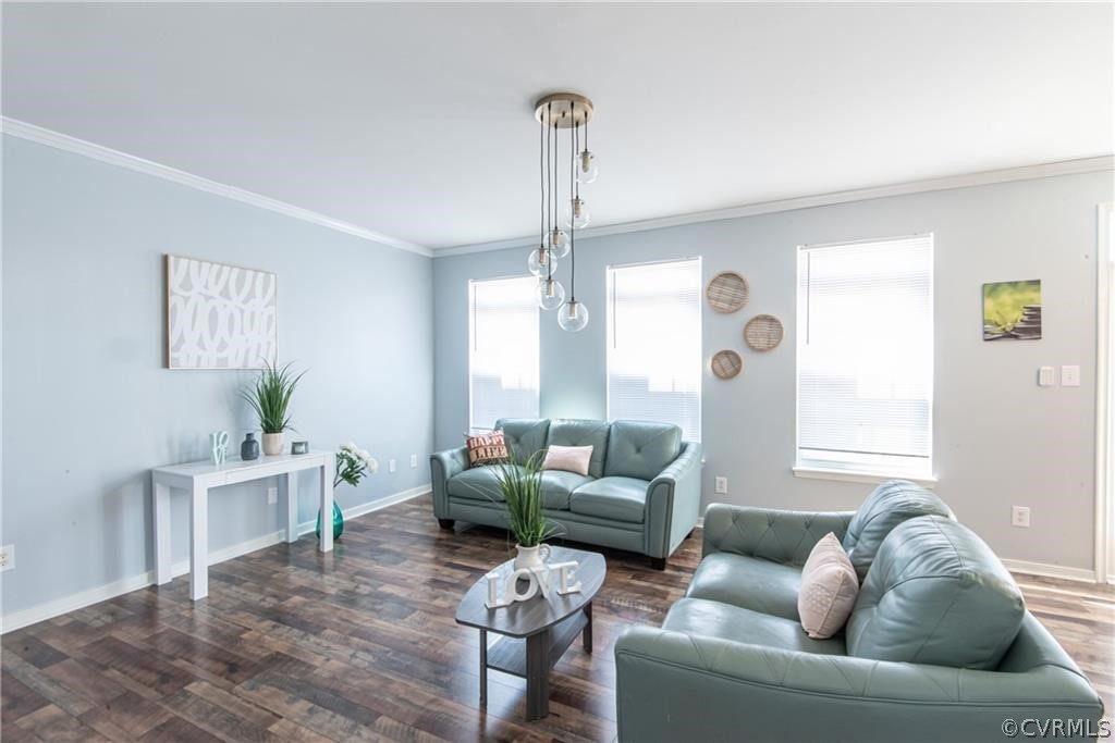 7124 Village Field Pl