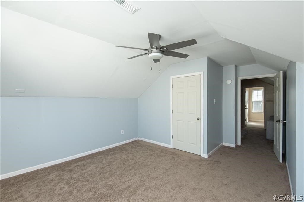 7124 Village Field Pl